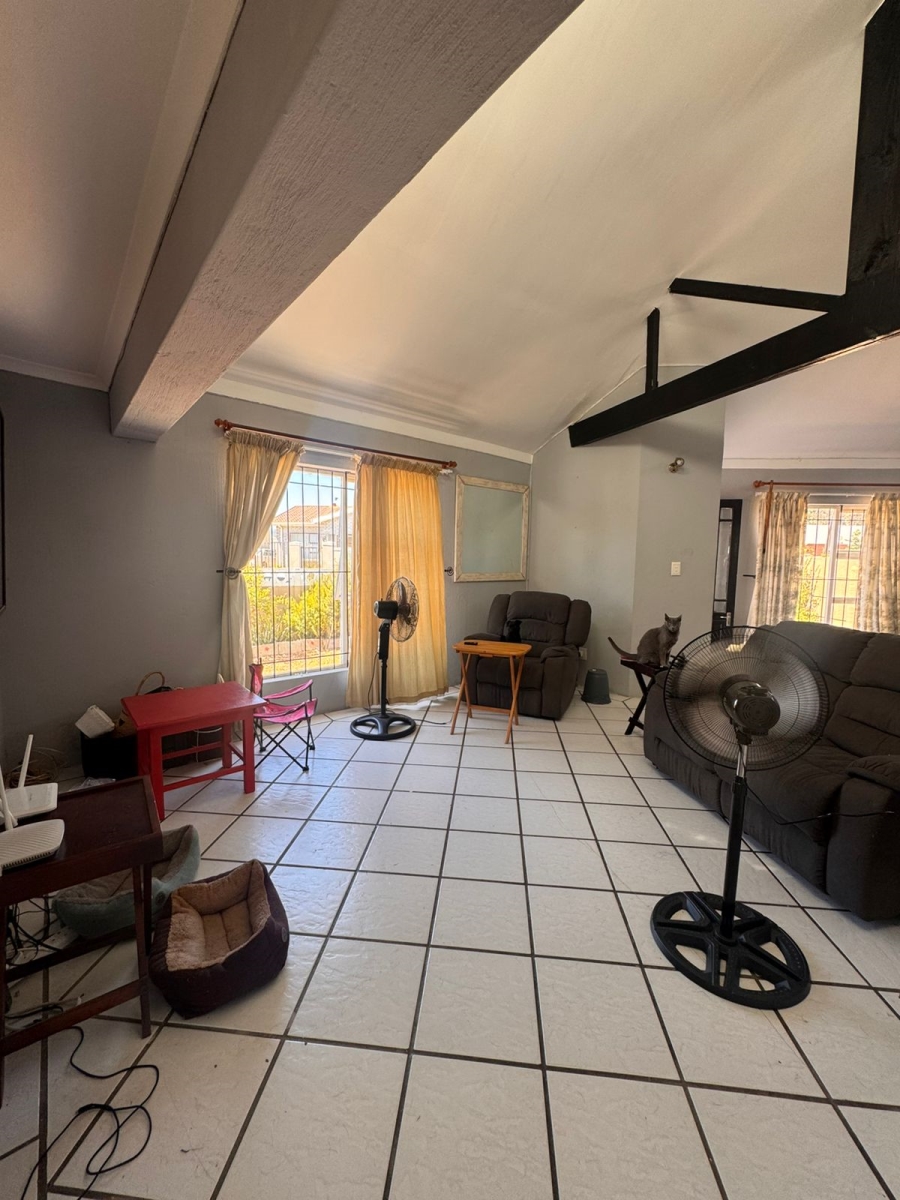 2 Bedroom Property for Sale in Pine Acres Western Cape